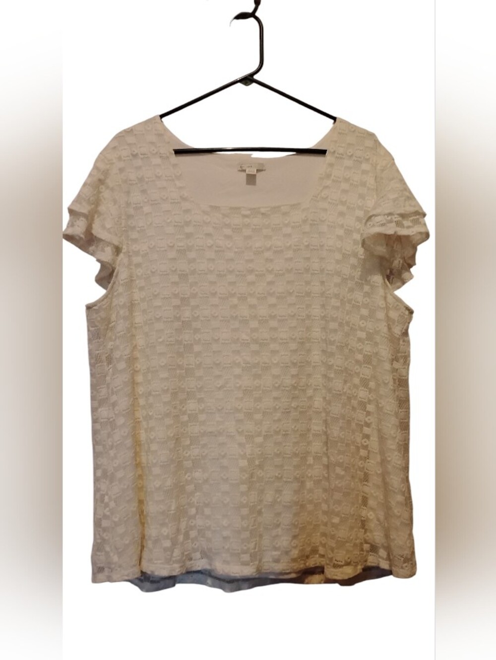 Women's Off White Eyelet Flutter Sleeve Top